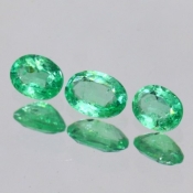 ok. 1,31ct/zestaw -CRISTAL SZMARAGD NAT.- zestaw (kolczyki 2x 5,5x4,2mm +zawieszka 6,5x4,5mm) owal